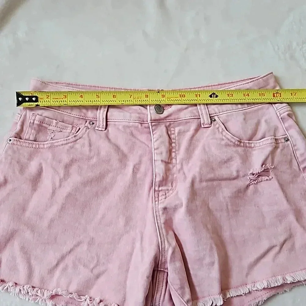 HIGH RISE SHORTS - Picture 3 of 6